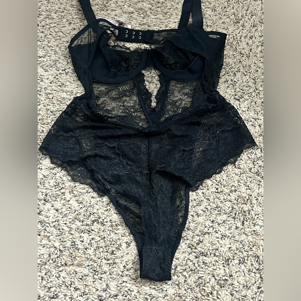 Victorias Secret Black Lace Lingerie - Picture 5 of 6
